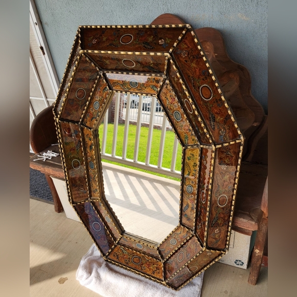 Vintage Venetian Octagonal Reverse Painted Wall Mirror - Picture 12 of 16